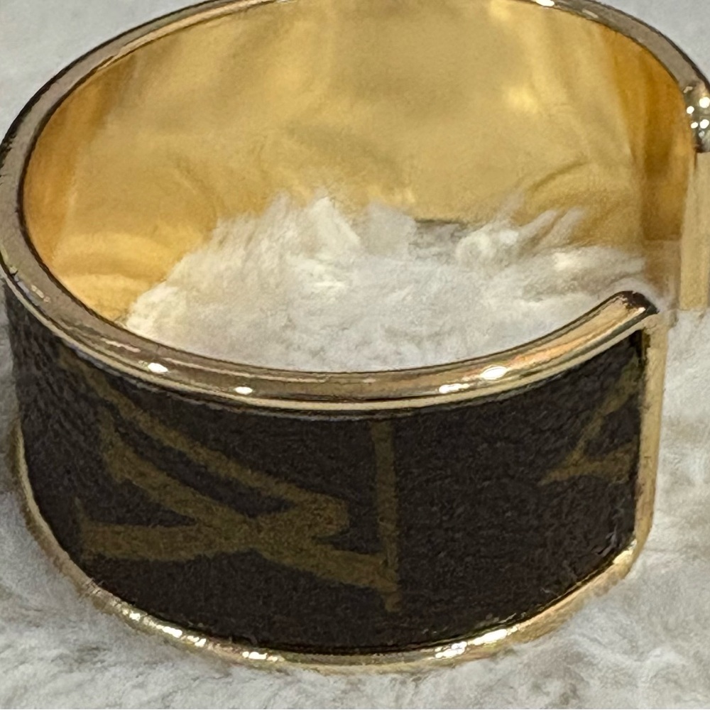 Classic monogram cuff/ bangle bracelet - Picture 6 of 7